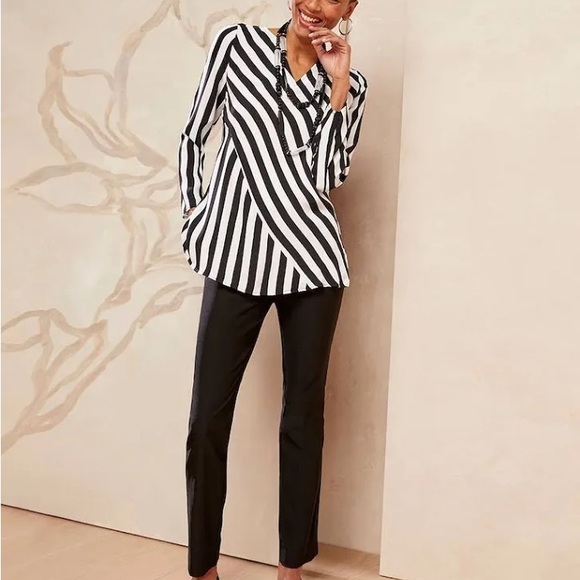 Chico's Tops - Great ladies 🔥NWOT,BUY IT NOW🔥 Chico’s,  blue/white stripe tunic size 3.(14-16)